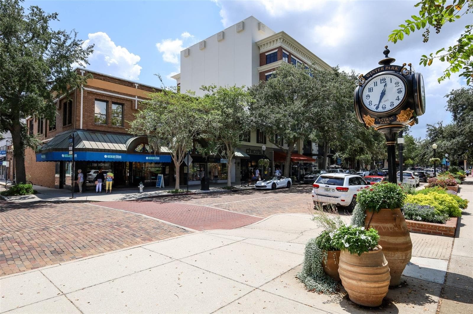 Enjoy the Park Avenue Lifestyle - 311 E MORSE BLVD #4-5, WINTER PARK