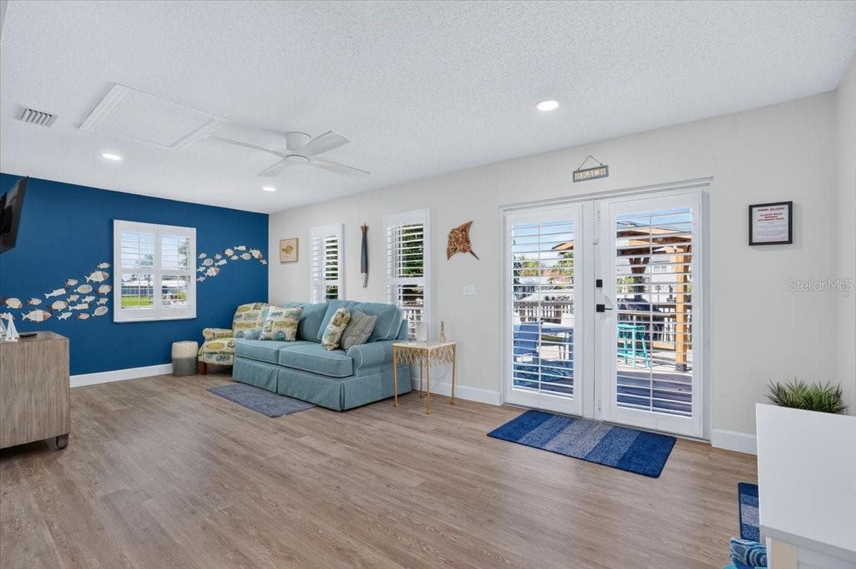 Single Family Residence at 5016 MANGROVE POINT RD, BRADENTON, photo 18 of 47
