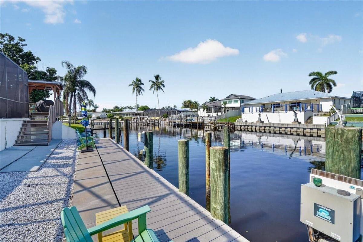 Everything Present for a New Lift - 5016 MANGROVE POINT RD, BRADENTON