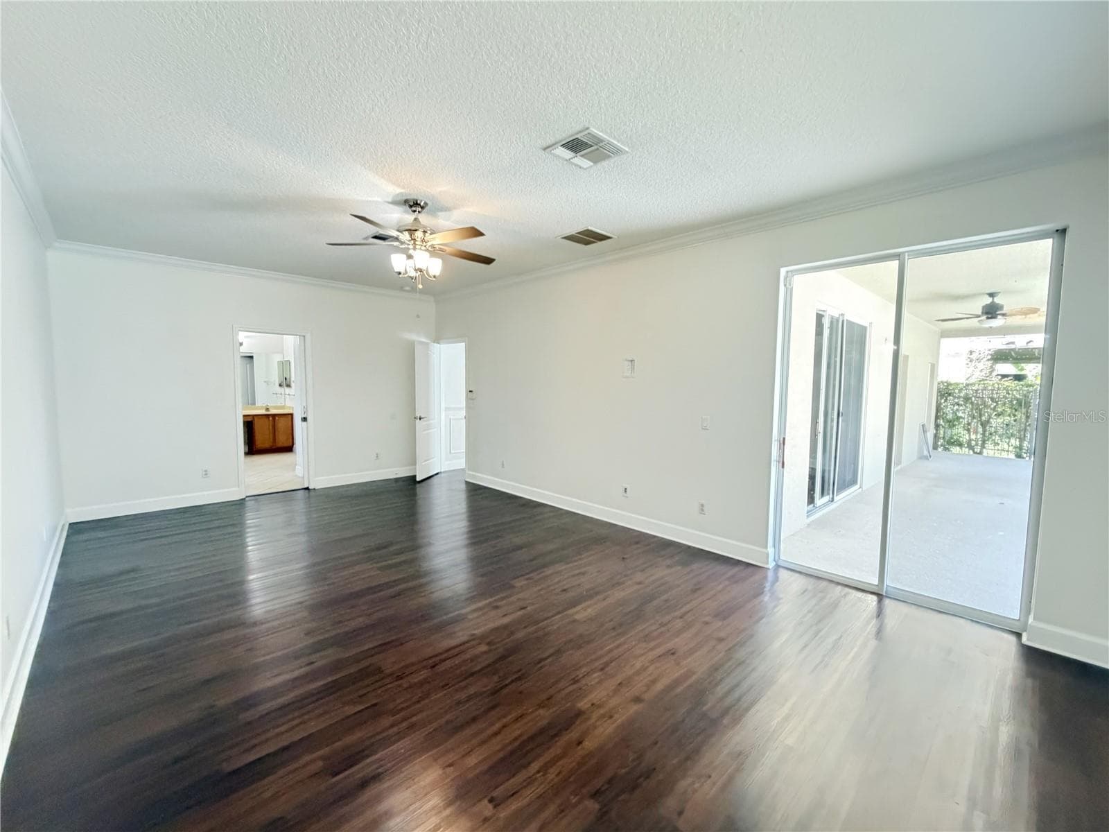 Single Family Residence at 6317 ROLDEN CT, MOUNT DORA, photo 7 of 29