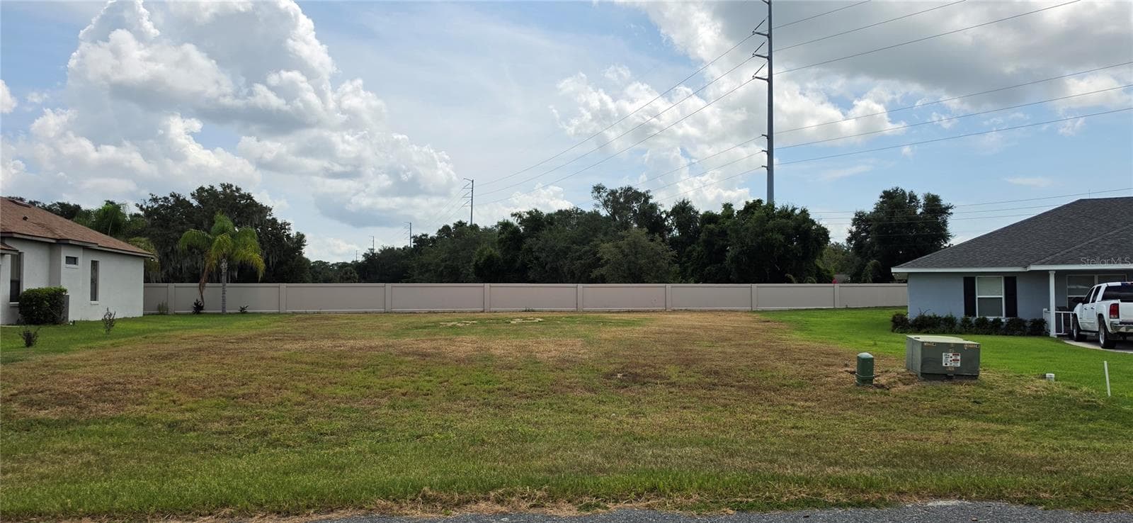 817 Oaks Shores Rd Street Level View - 817 OAKS SHORES RD, LEESBURG