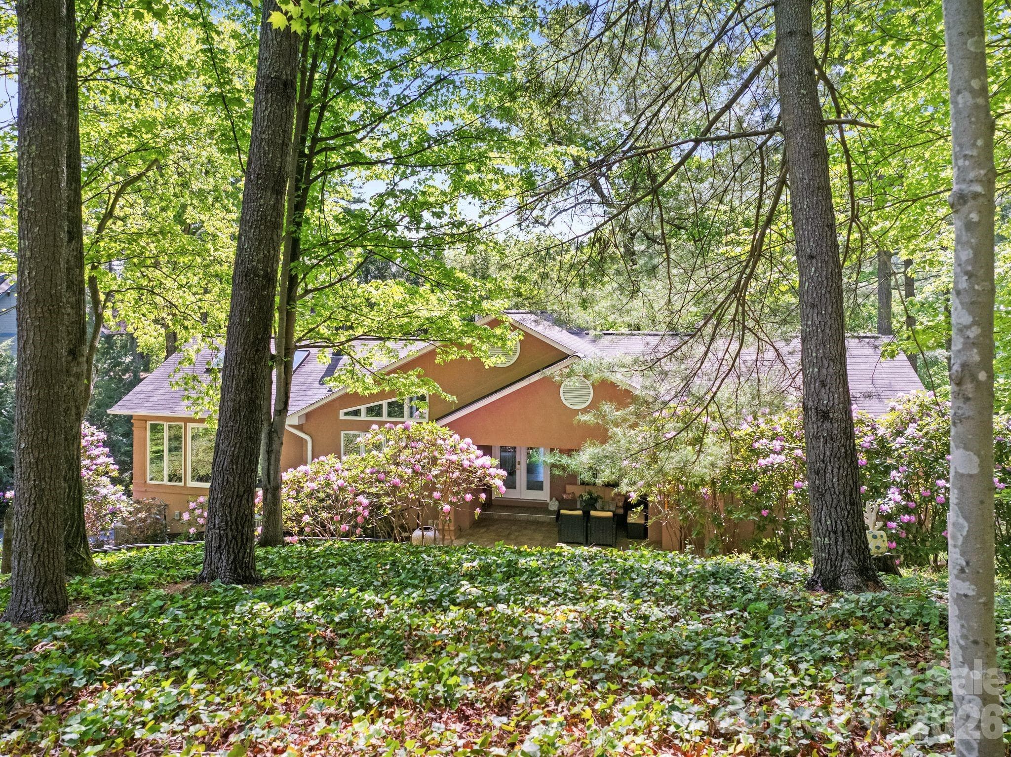 Blends well with the natural scenery - Asheville