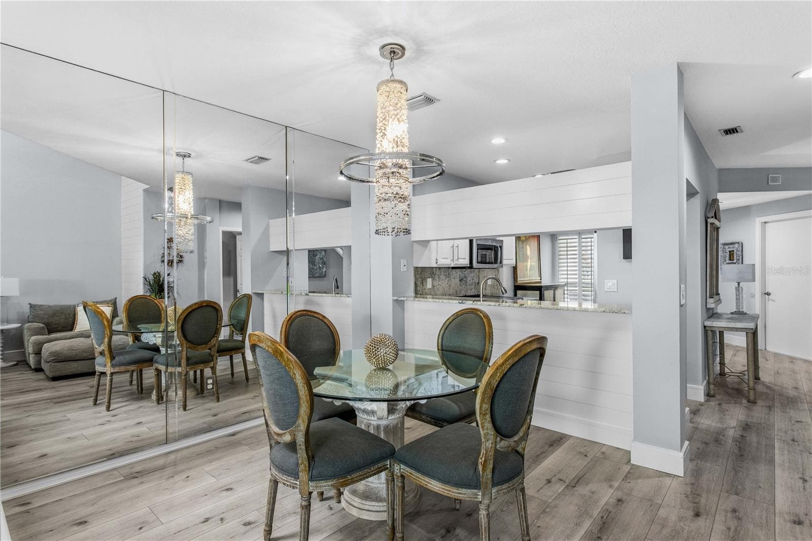 Entertaining is easy in this spacious dining room. - 1116 SHIPWATCH CIR, TAMPA