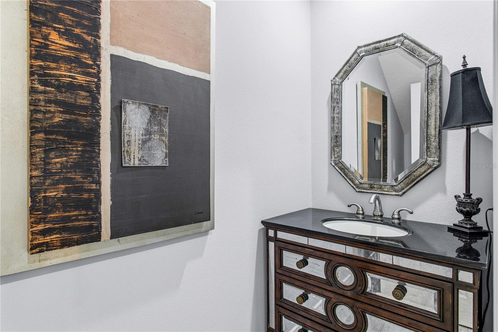 Recent updates to the home include this lovely powder room. - 1116 SHIPWATCH CIR, TAMPA
