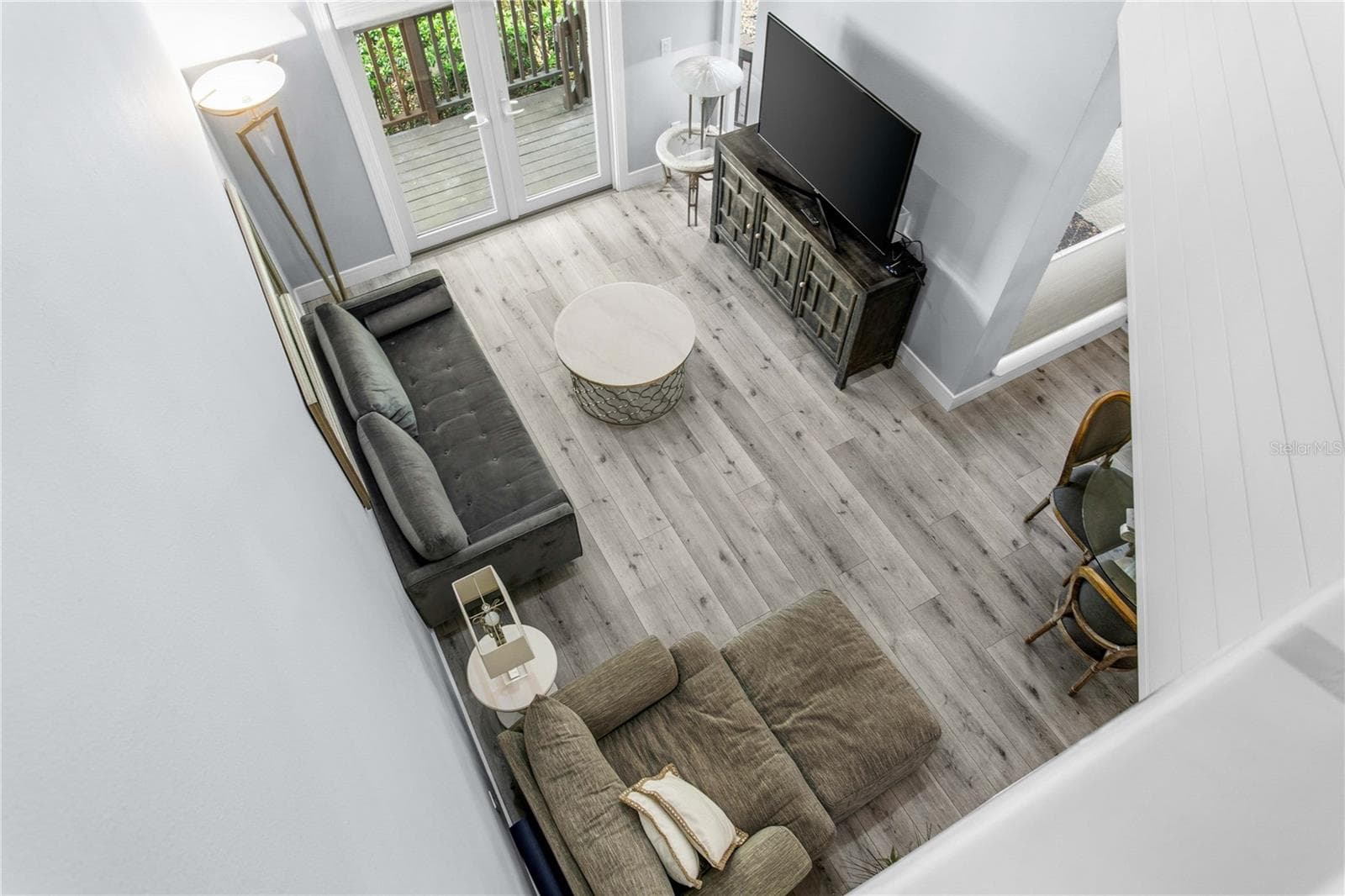 Looking down onto the spacious living room. - 1116 SHIPWATCH CIR, TAMPA