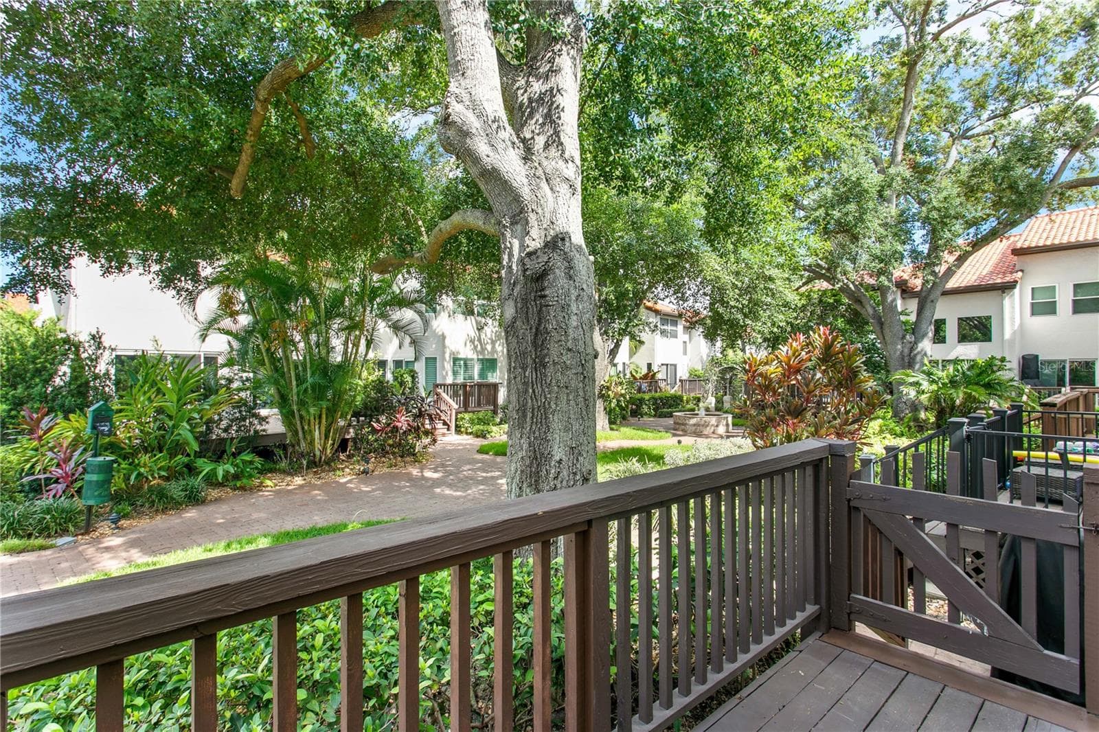Step out onto your private deck and enjoy the view. - 1116 SHIPWATCH CIR, TAMPA
