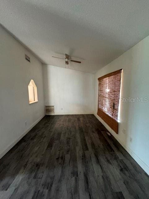 Single Family Residence at 2602 GRAMERCY DR, DELTONA, photo 14 of 17