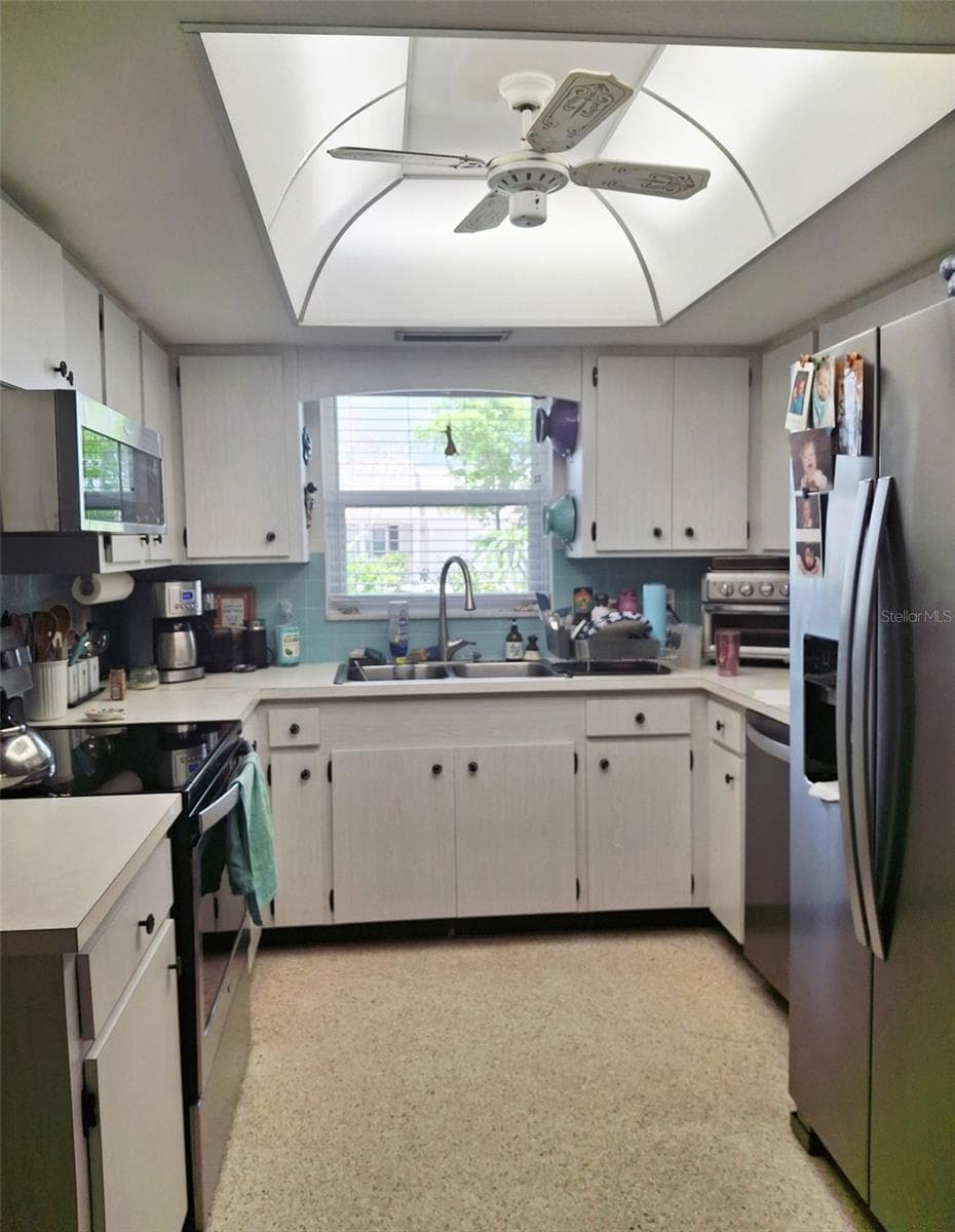 Kitchen - 135 ENGLEWOOD HEIGHTS RD, ENGLEWOOD