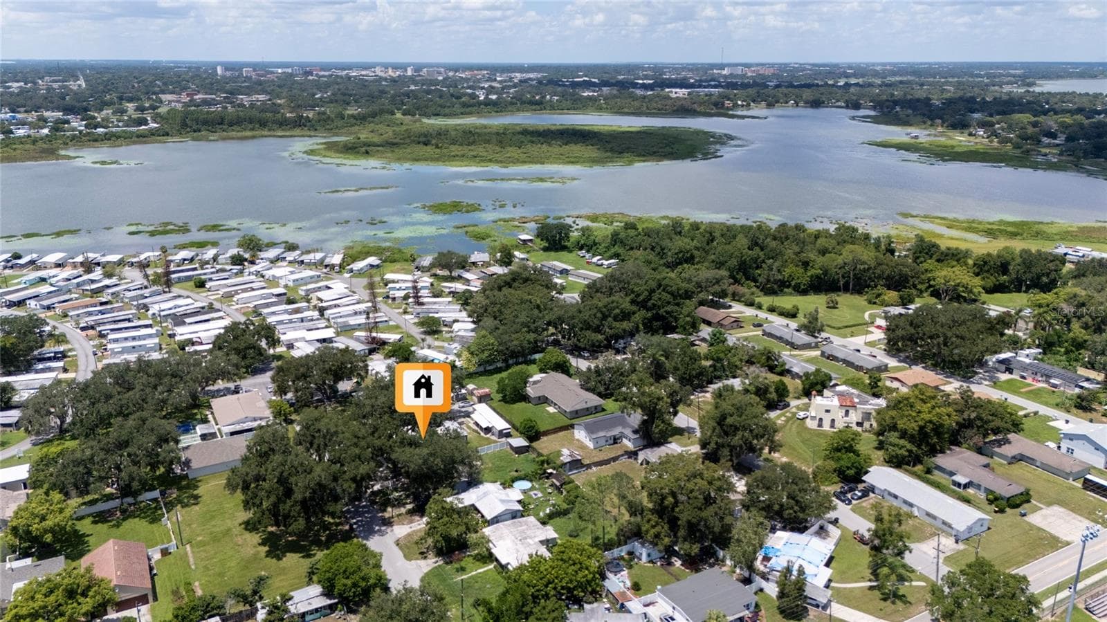 Single Family Residence at 2030 MILTON ST, LAKELAND, photo 5 of 31