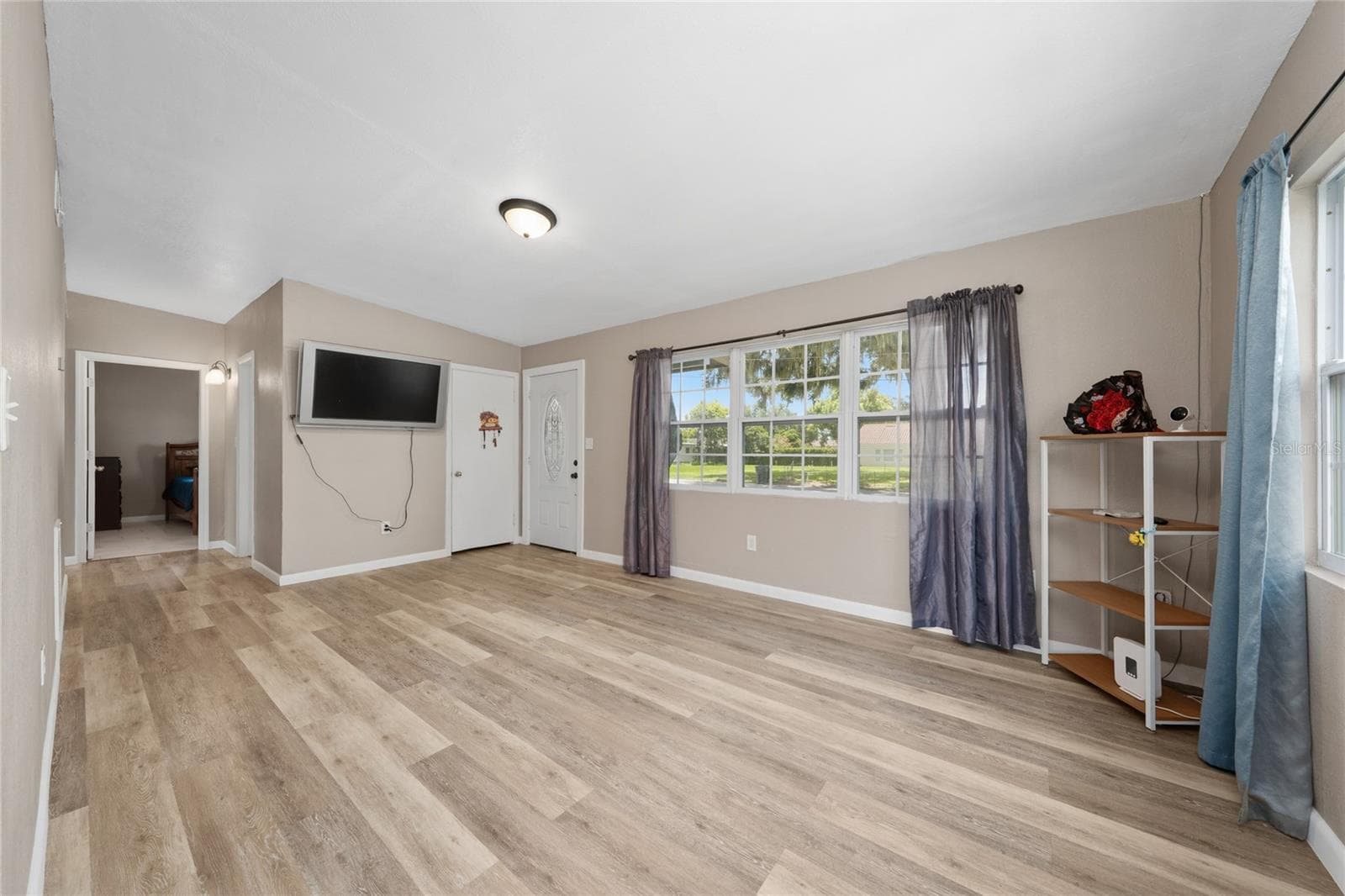 Single Family Residence at 2030 MILTON ST, LAKELAND, photo 11 of 31