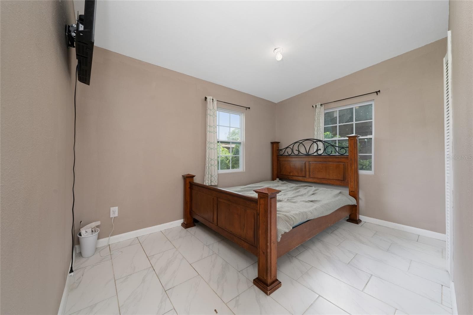 Single Family Residence at 2030 MILTON ST, LAKELAND, photo 18 of 31