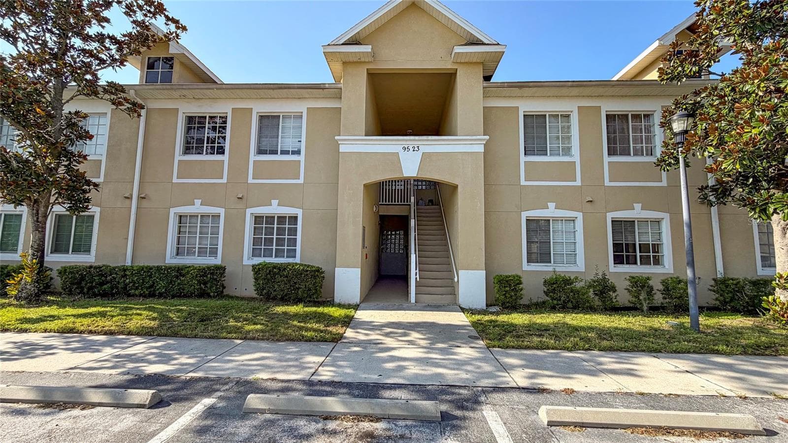 9523 GROVEDALE CIR #101