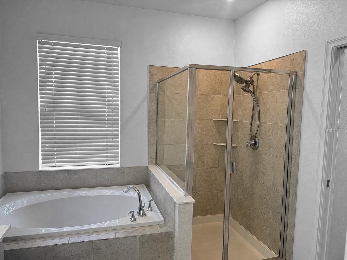 Condominium at 8990 AZALEA SANDS LN, DAVENPORT, photo 14 of 18