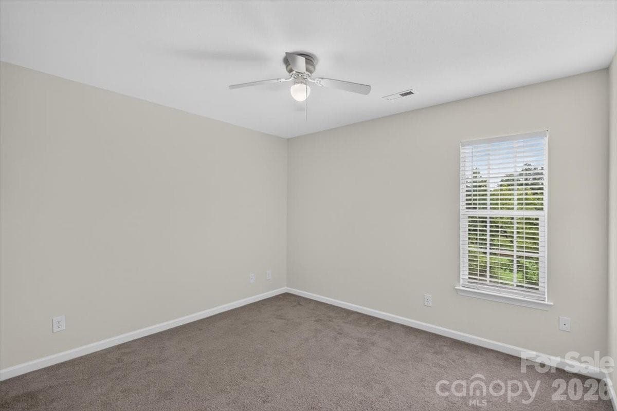 Single Family Residence at 8100 Laurel Run Drive, Charlotte, photo 25 of 38