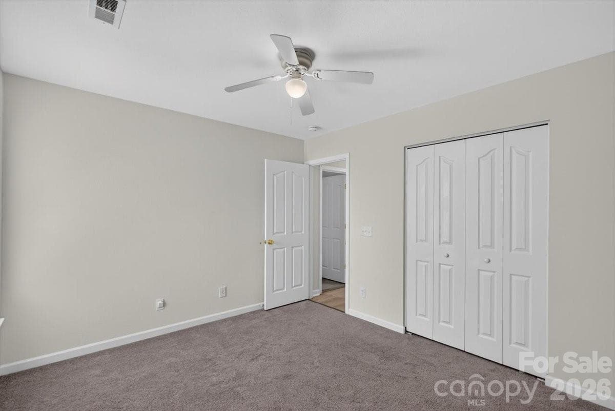 Single Family Residence at 8100 Laurel Run Drive, Charlotte, photo 26 of 38