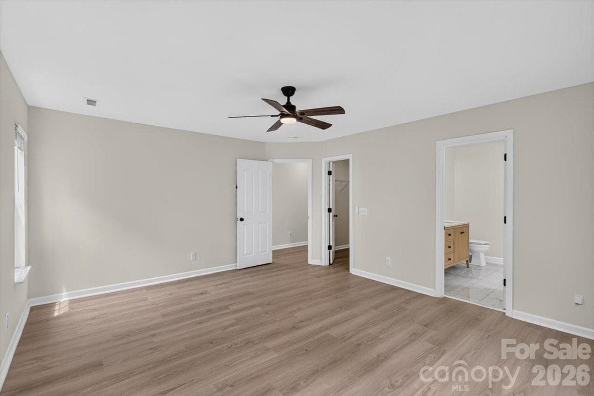 Single Family Residence at 8100 Laurel Run Drive, Charlotte, photo 29 of 38