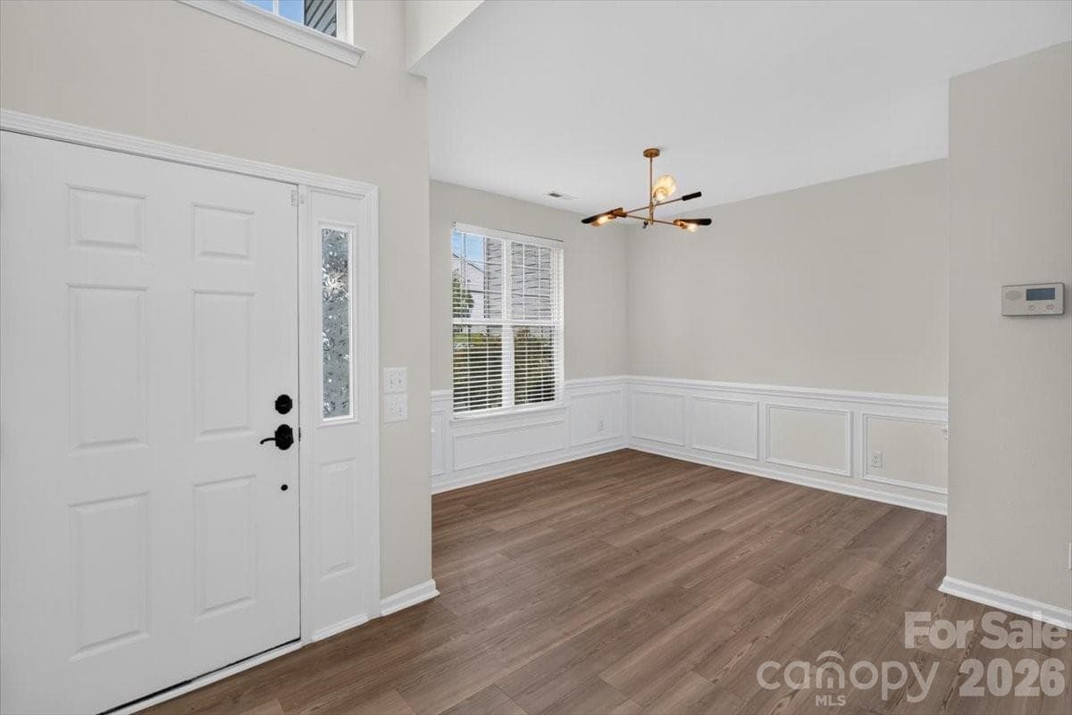 Single Family Residence at 8100 Laurel Run Drive, Charlotte, photo 35 of 38