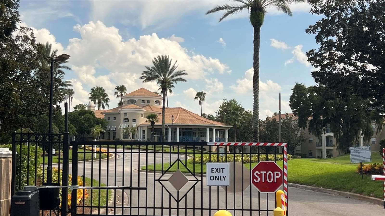 Gated community - 7350 WESTPOINTE BLVD #232, ORLANDO