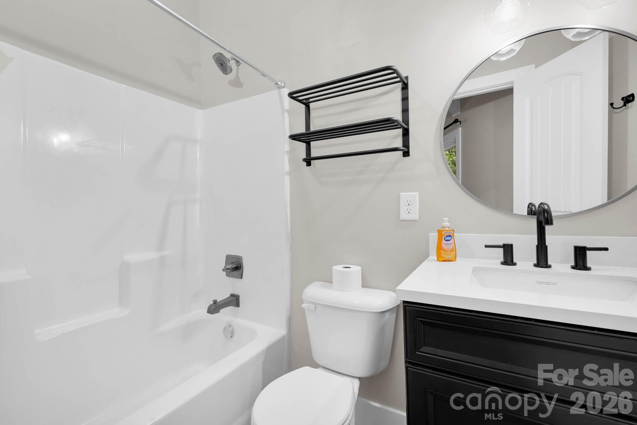 Main Floor Bathroom - 119 Beechwood Lane, Beech Mountain