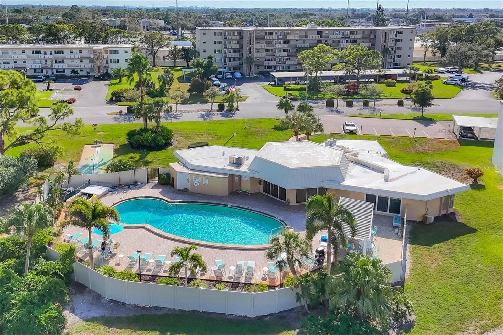 Condominium at 4040 IRONWOOD CIR #304F, BRADENTON, photo 32 of 54
