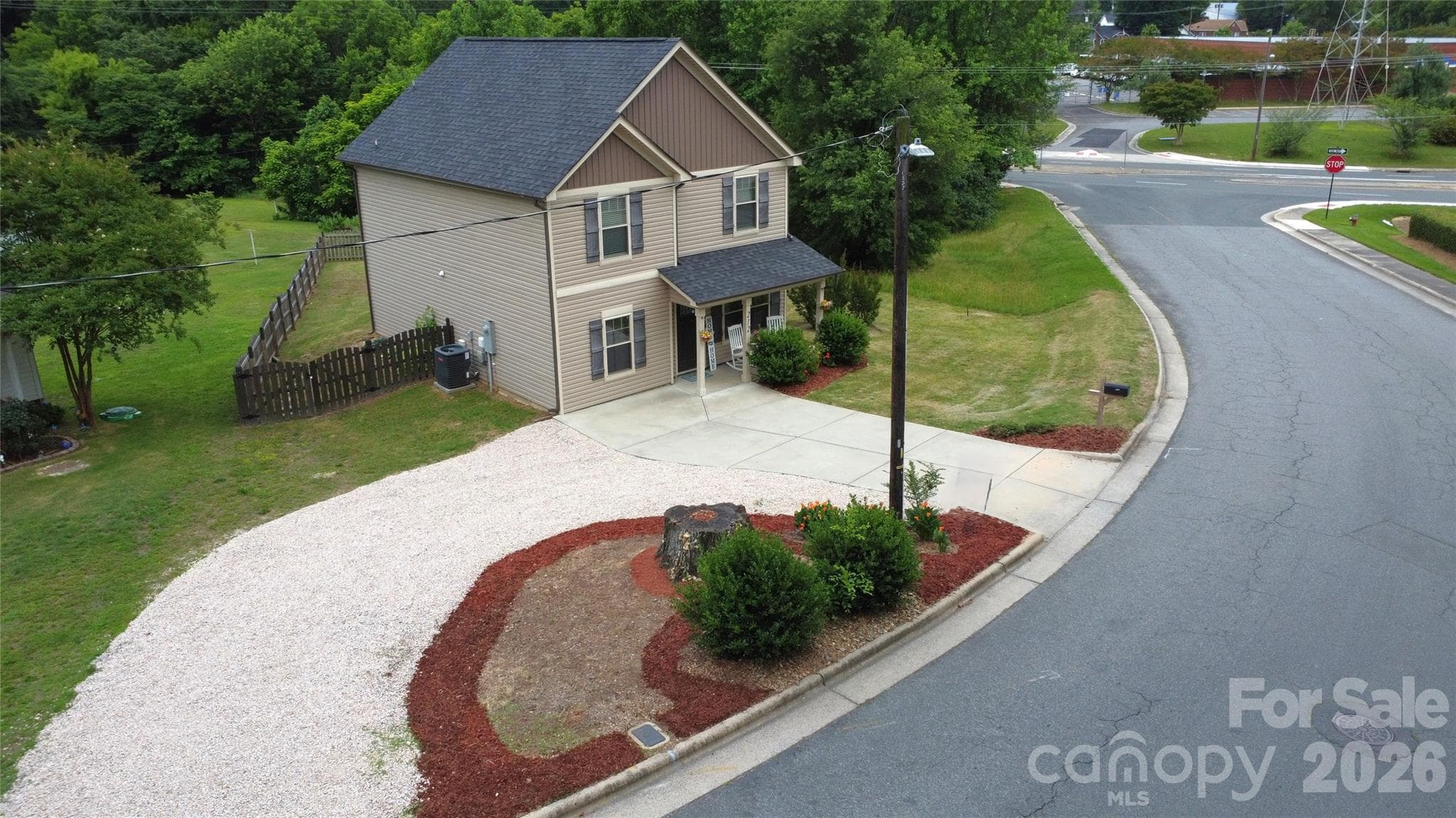 Single Family Residence at 212 Old Centergrove Road, Kannapolis, photo 3 of 27