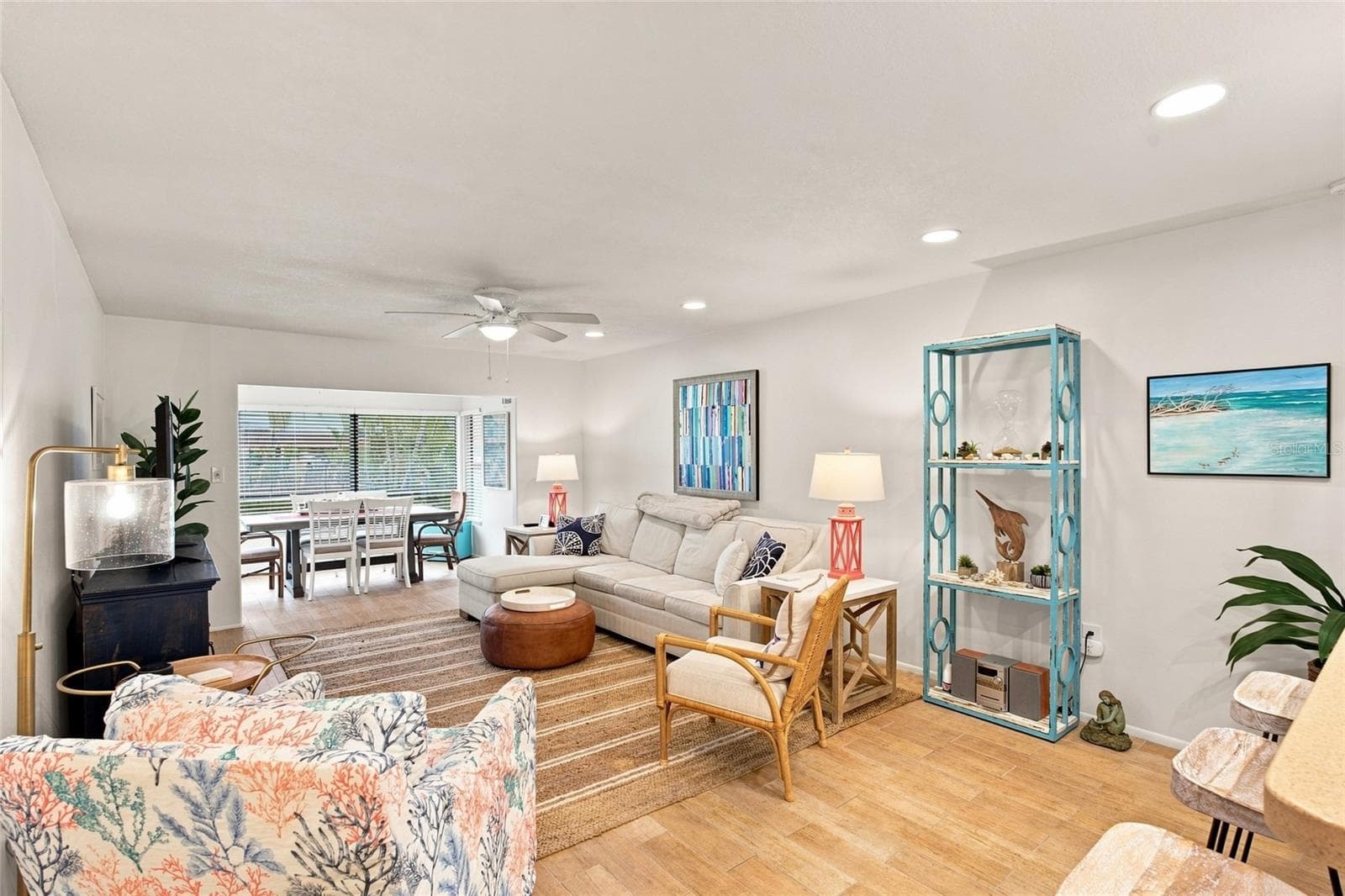 Condominium at 3868 CATALINA DR, BRADENTON, photo 7 of 30