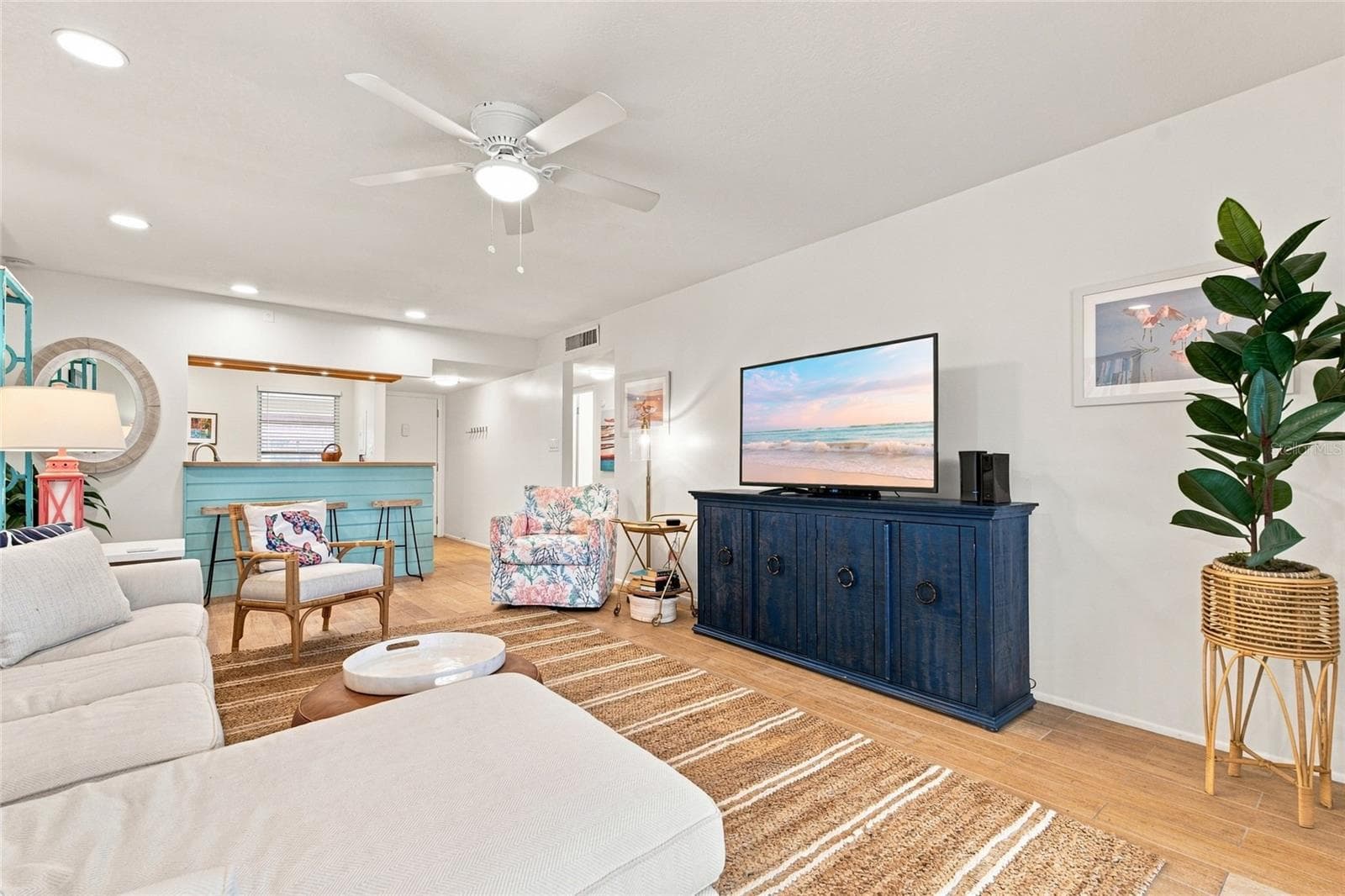 Condominium at 3868 CATALINA DR, BRADENTON, photo 11 of 30