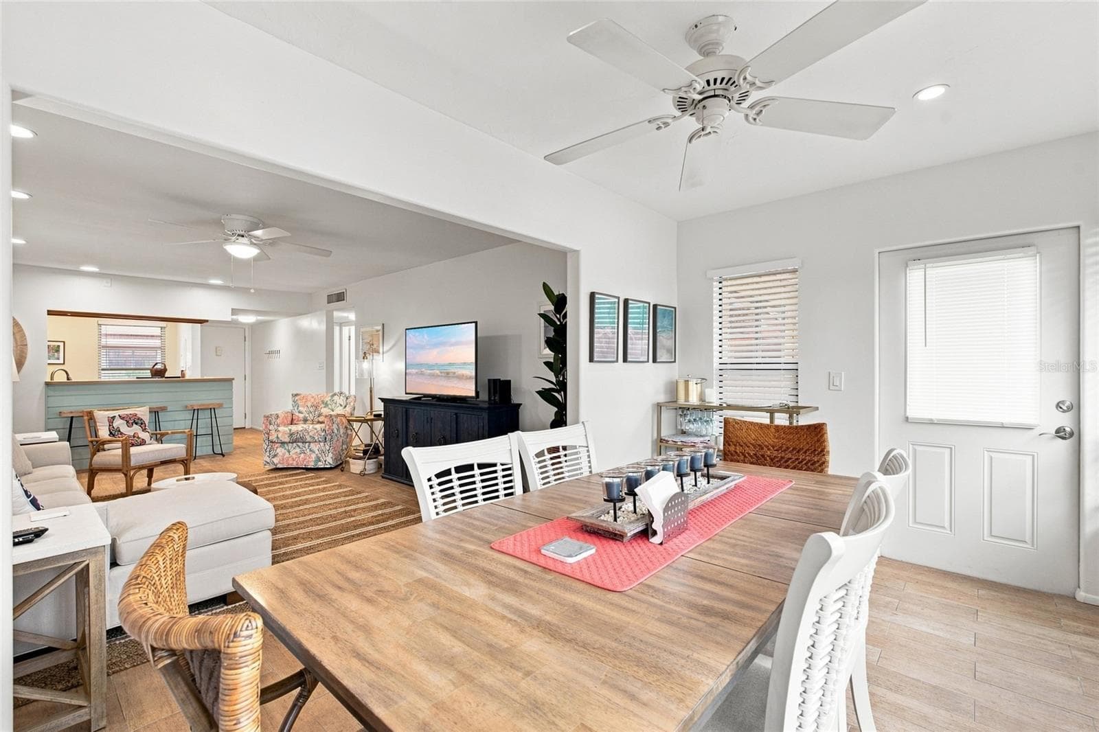 Condominium at 3868 CATALINA DR, BRADENTON, photo 13 of 30