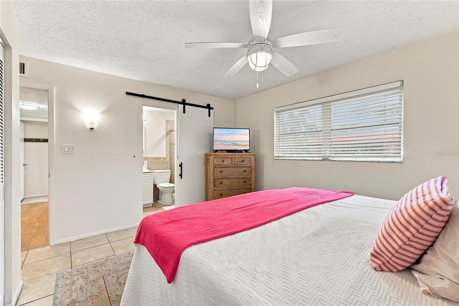 Condominium at 3868 CATALINA DR, BRADENTON, photo 15 of 30