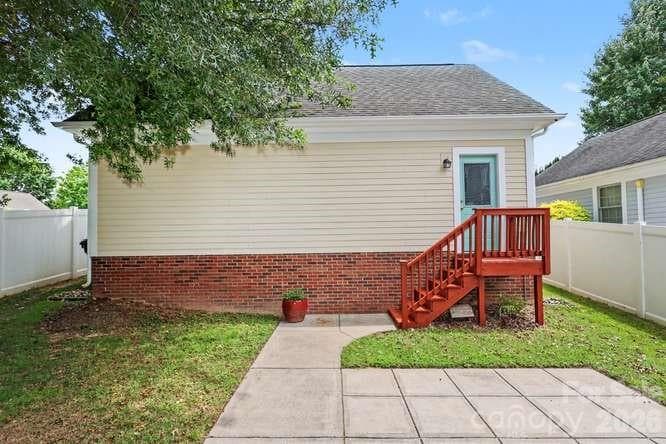 Backyard and Detached Garage - 742 Revival Row, Fort Mill