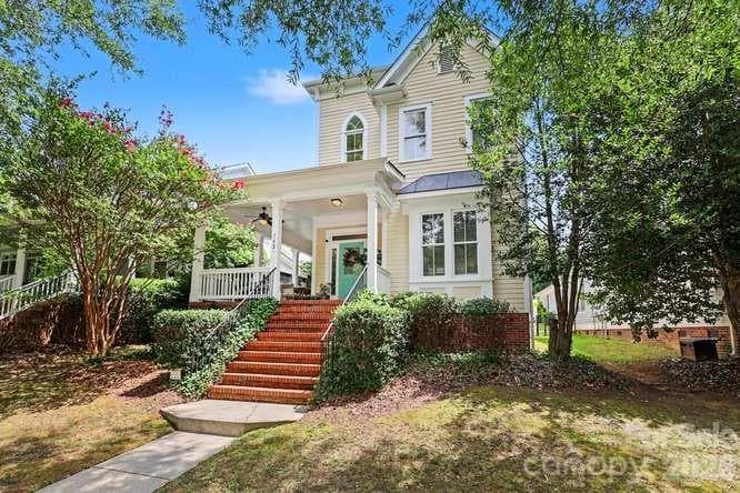 Single Family Residence at 742 Revival Row, Fort Mill, photo 38 of 38