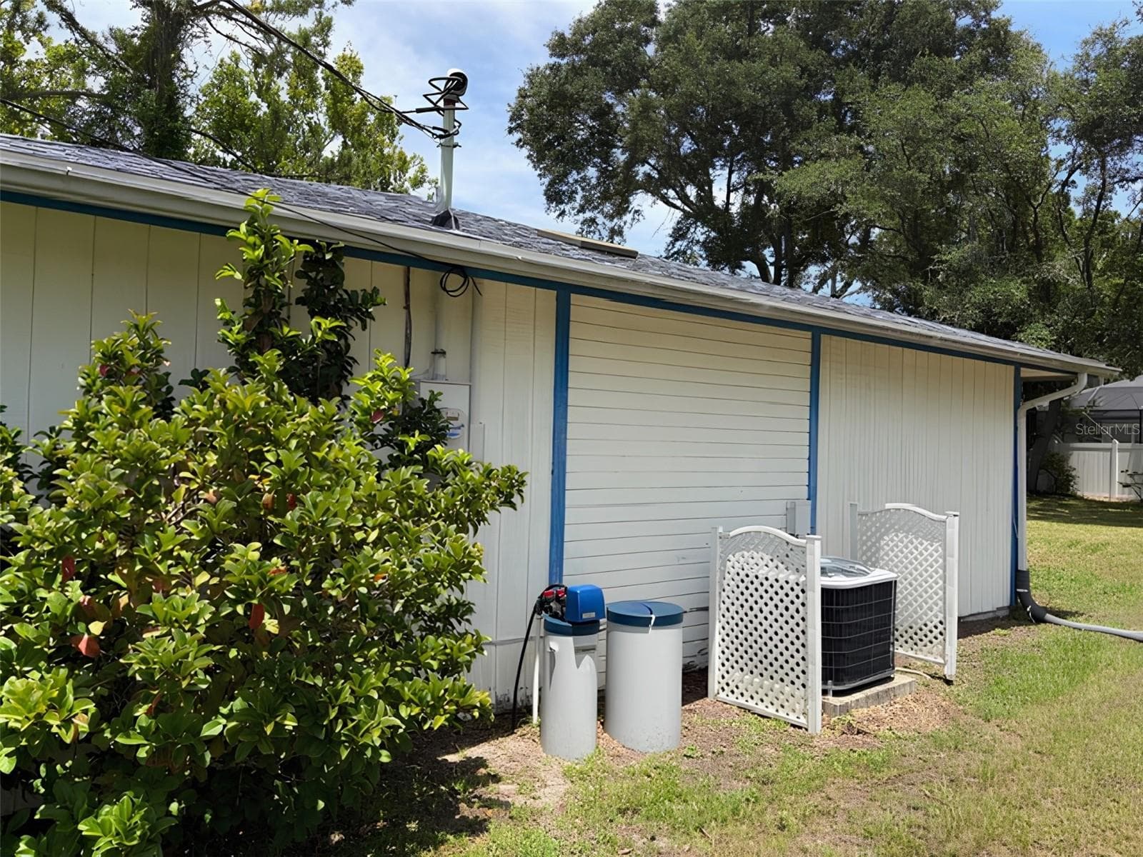Single Family Residence at 20 WOODBURY DR, PALM COAST, photo 2 of 17