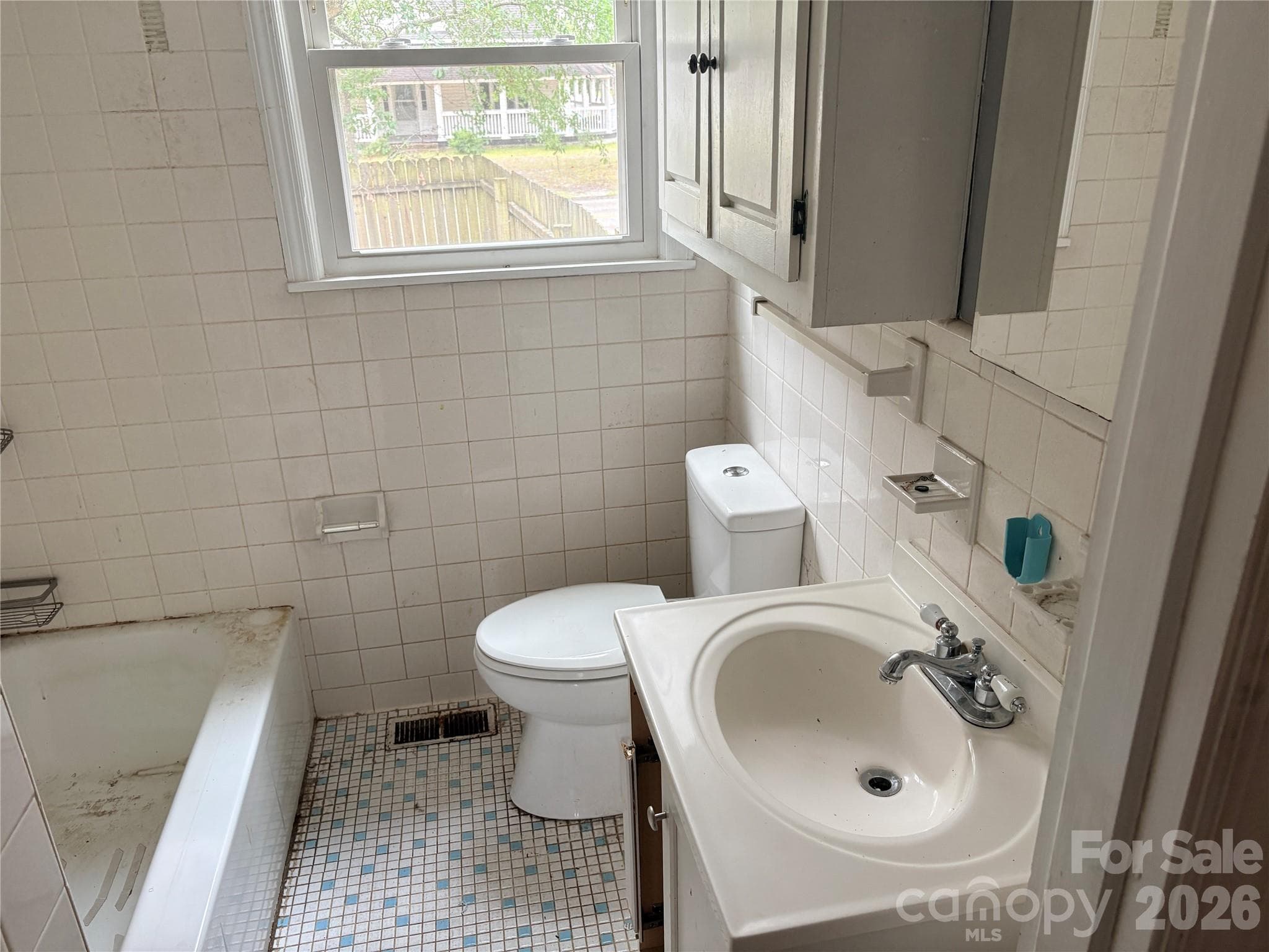 Bathroom - 102 N Minor Street, Kershaw
