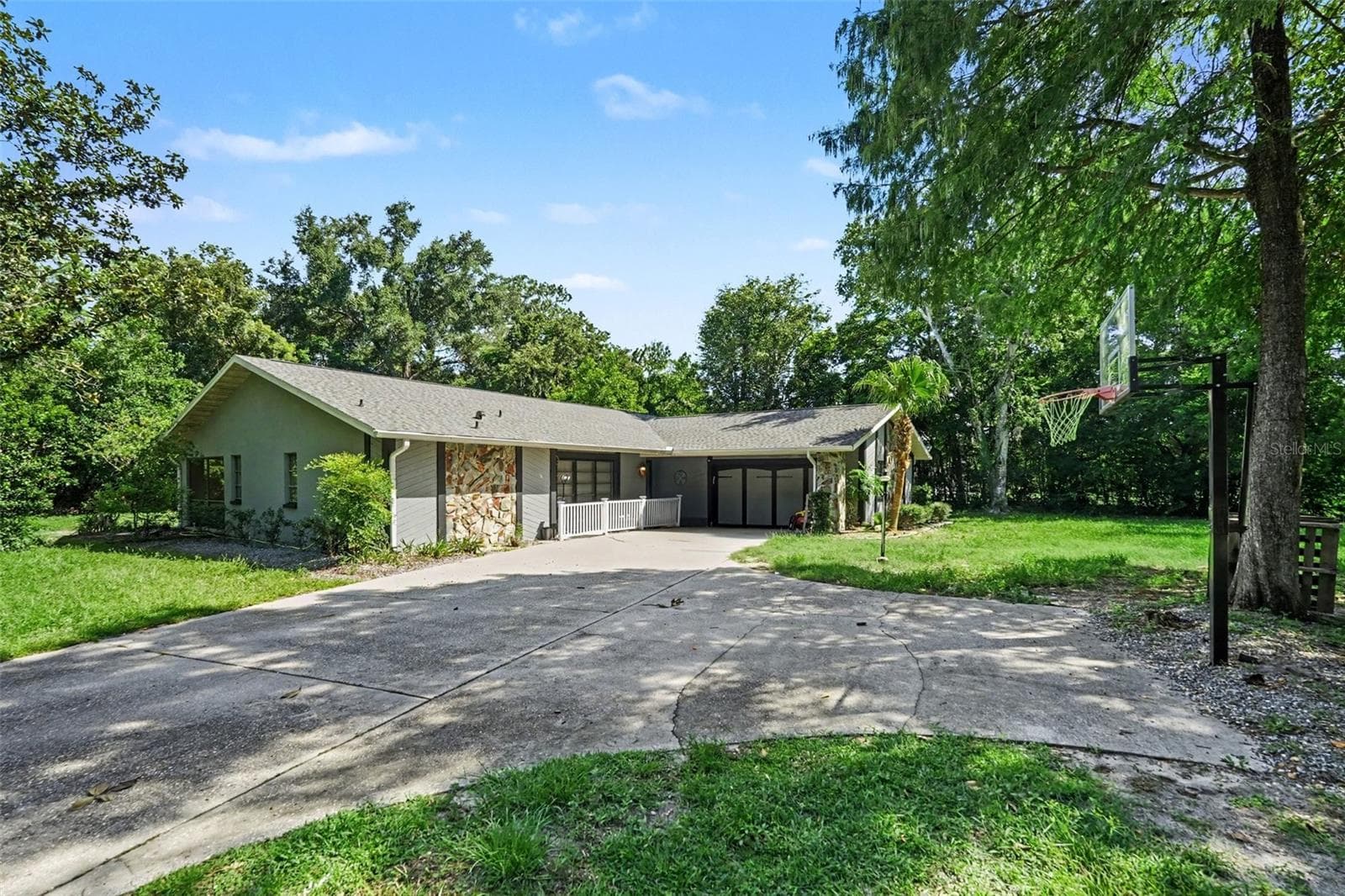 Single Family Residence at 117 BYRSONIMA CIR, HOMOSASSA, photo 2 of 14