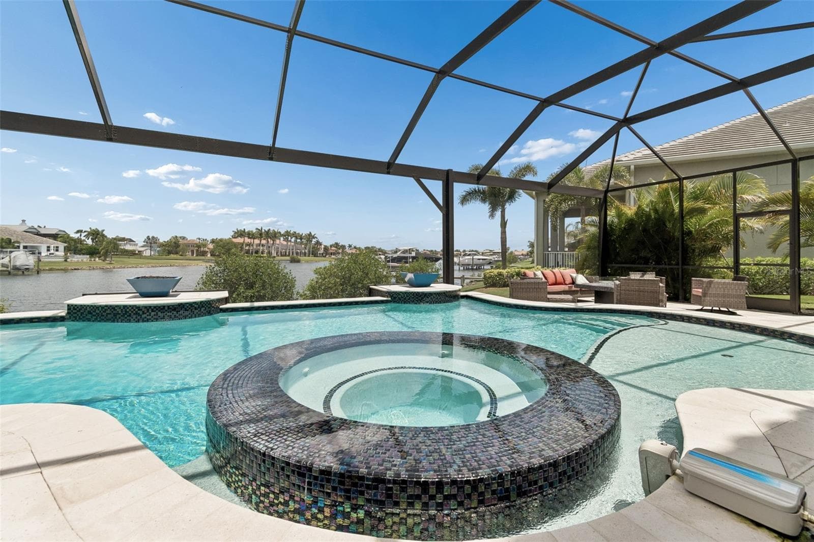 Single Family Residence at 823 MANNS HARBOR DR, APOLLO BEACH, photo 12 of 57
