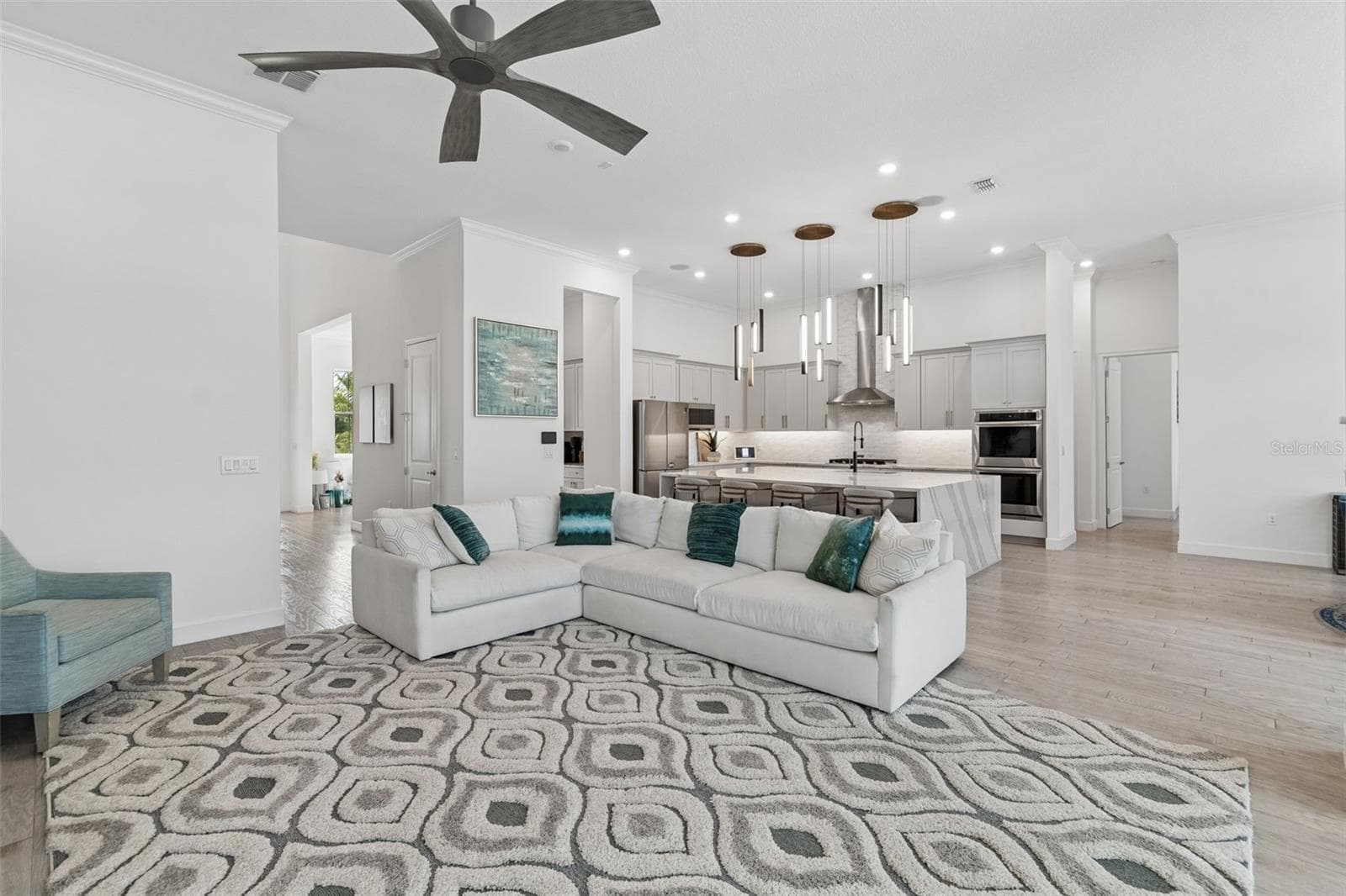 Single Family Residence at 823 MANNS HARBOR DR, APOLLO BEACH, photo 14 of 57
