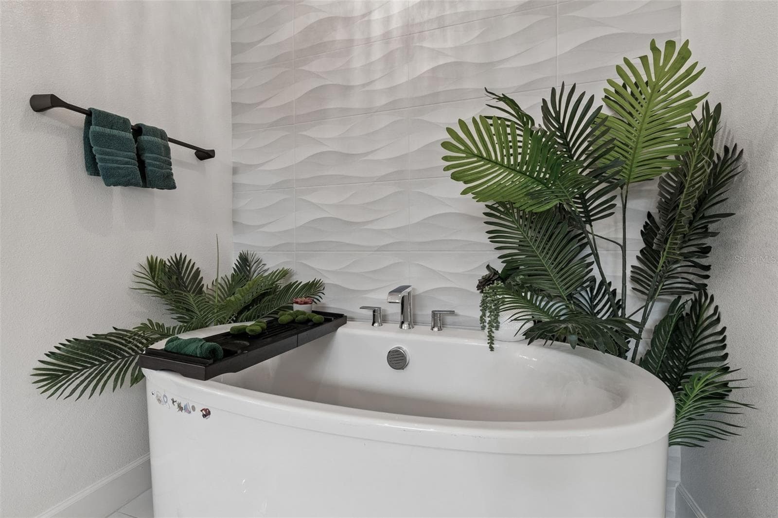 Single Family Residence at 823 MANNS HARBOR DR, APOLLO BEACH, photo 22 of 57