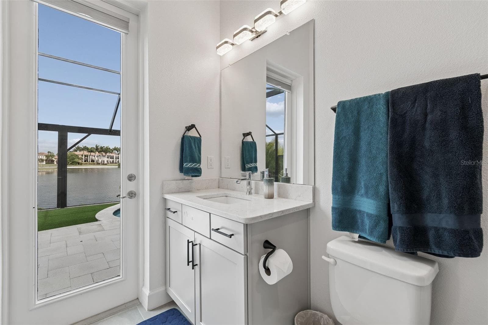 Single Family Residence at 823 MANNS HARBOR DR, APOLLO BEACH, photo 26 of 57