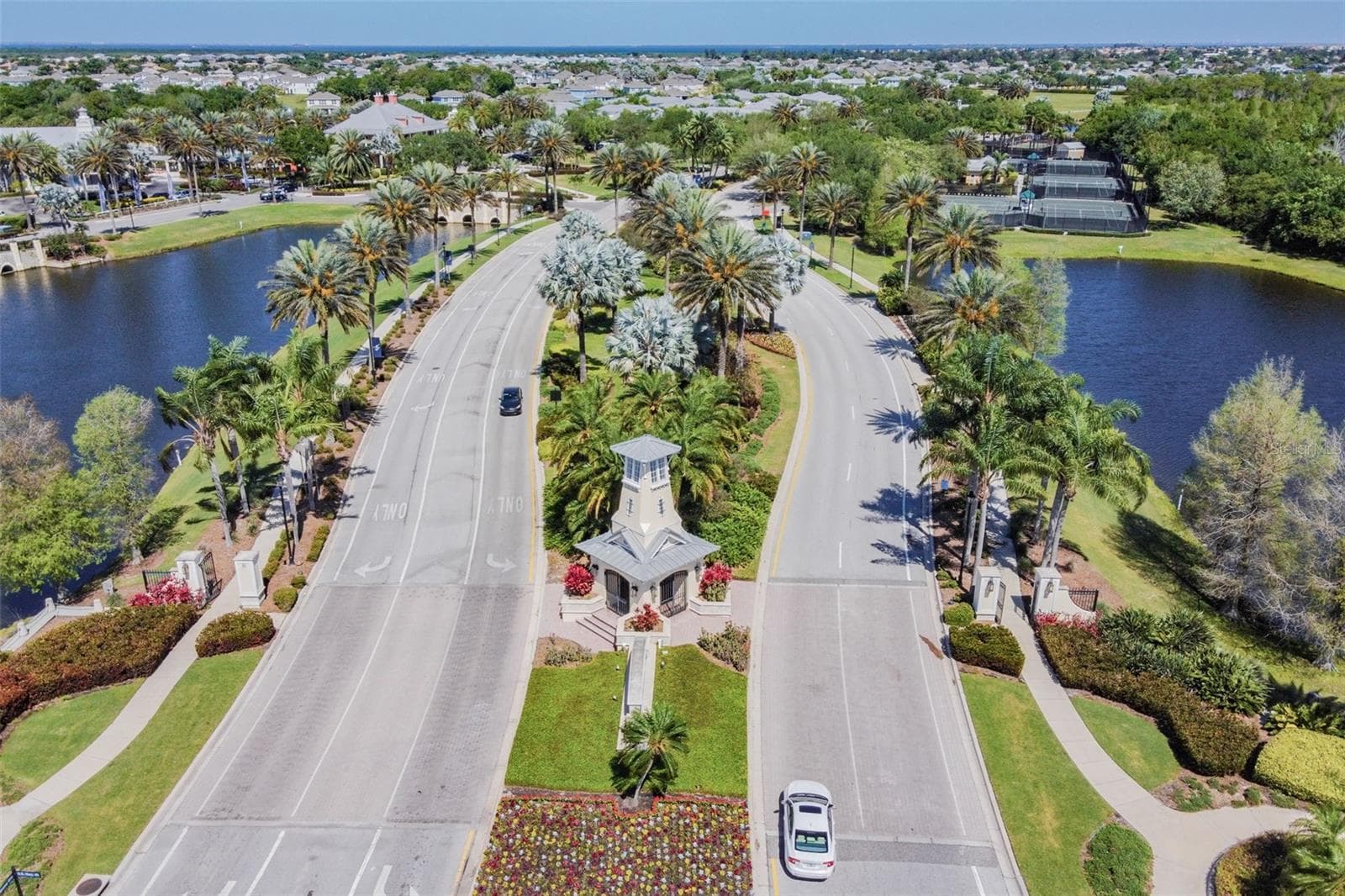 Single Family Residence at 823 MANNS HARBOR DR, APOLLO BEACH, photo 53 of 57