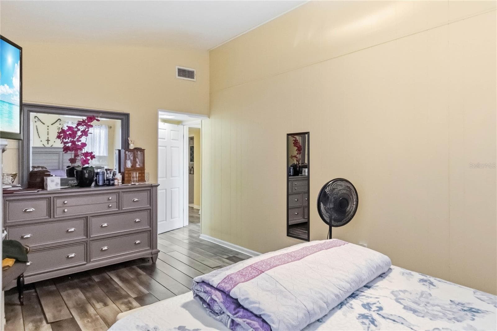 Single Family Residence at 841 WOODEN BLVD, ORLANDO, photo 7 of 14