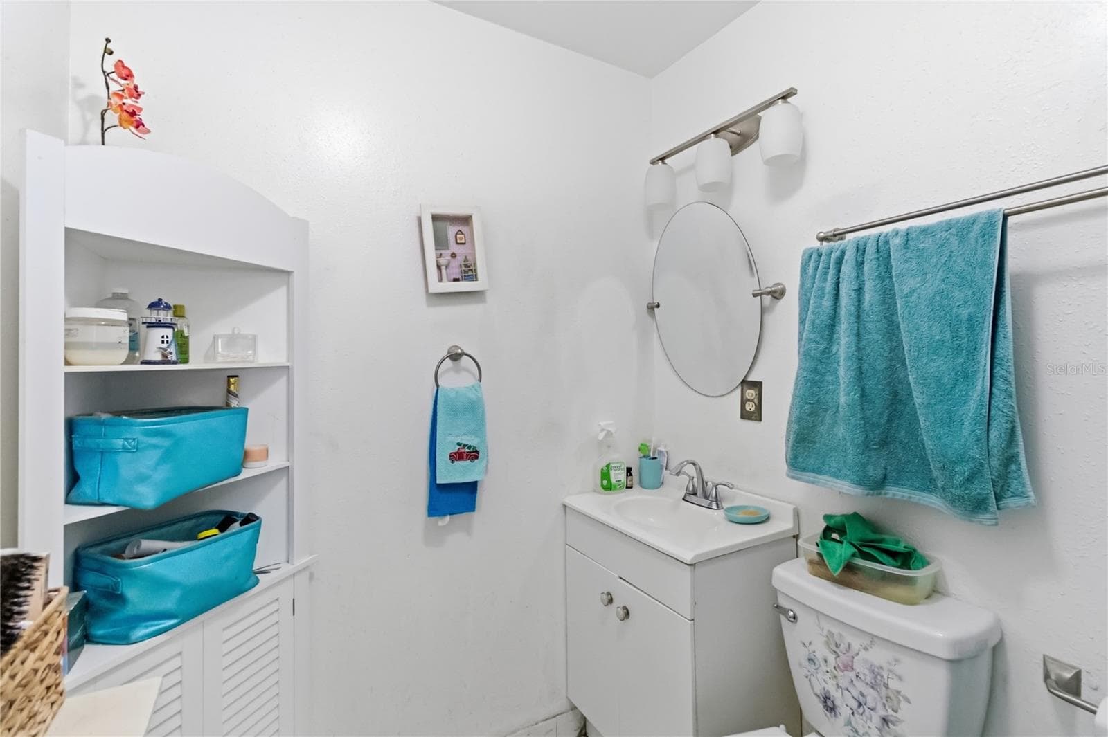 Single Family Residence at 841 WOODEN BLVD, ORLANDO, photo 8 of 14