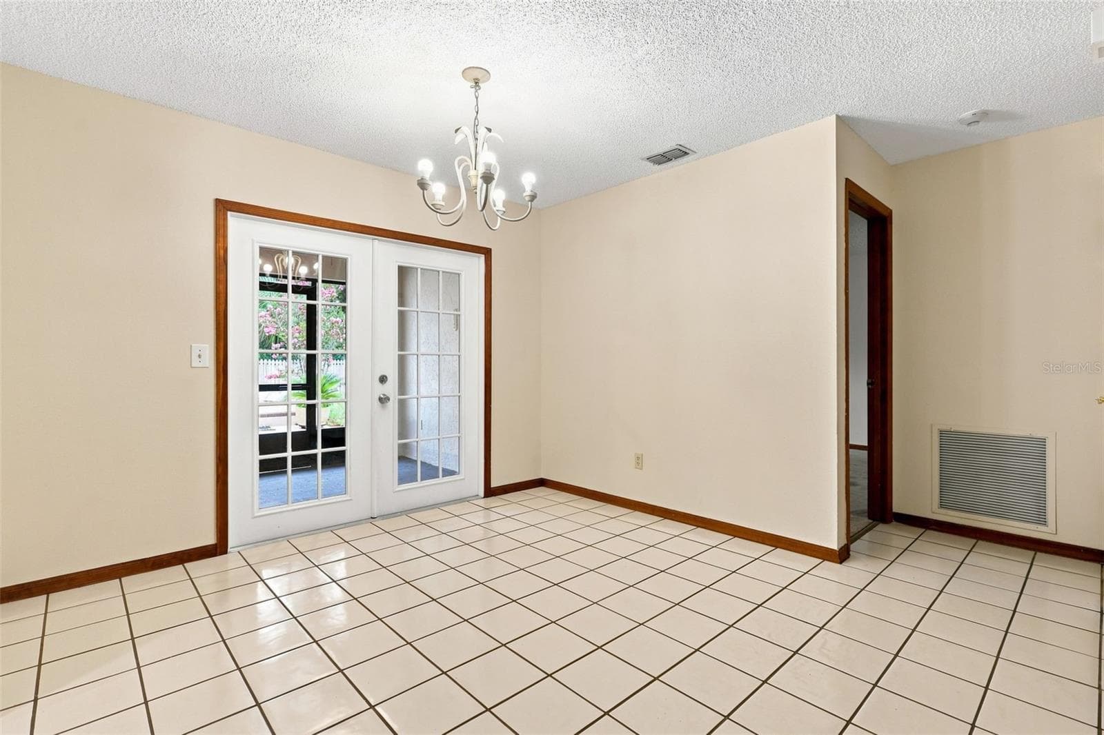 Single Family Residence at 226 COUNCIL BLUFFS DR, DELTONA, photo 22 of 44