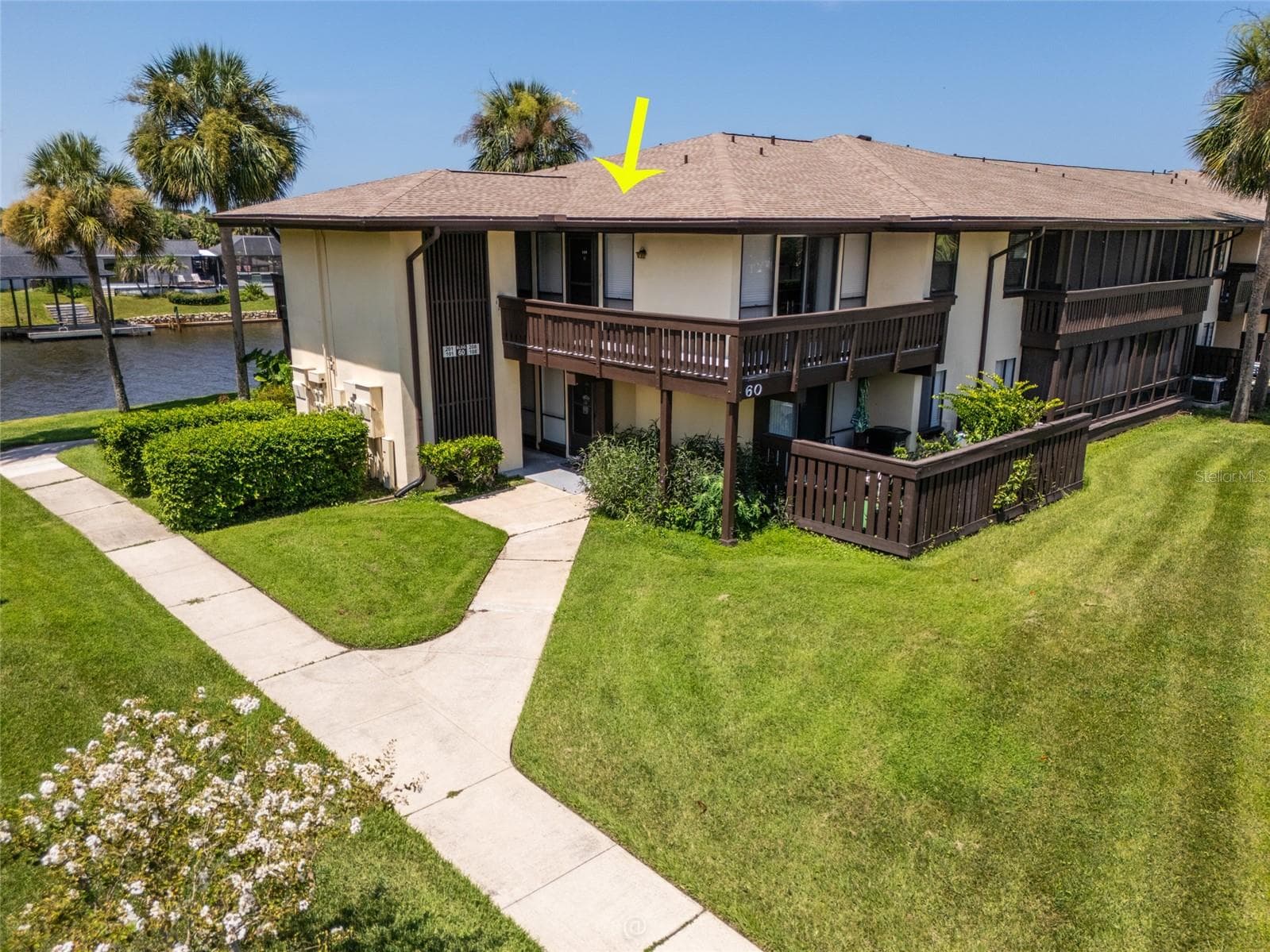 60 CLUB HOUSE DR #208