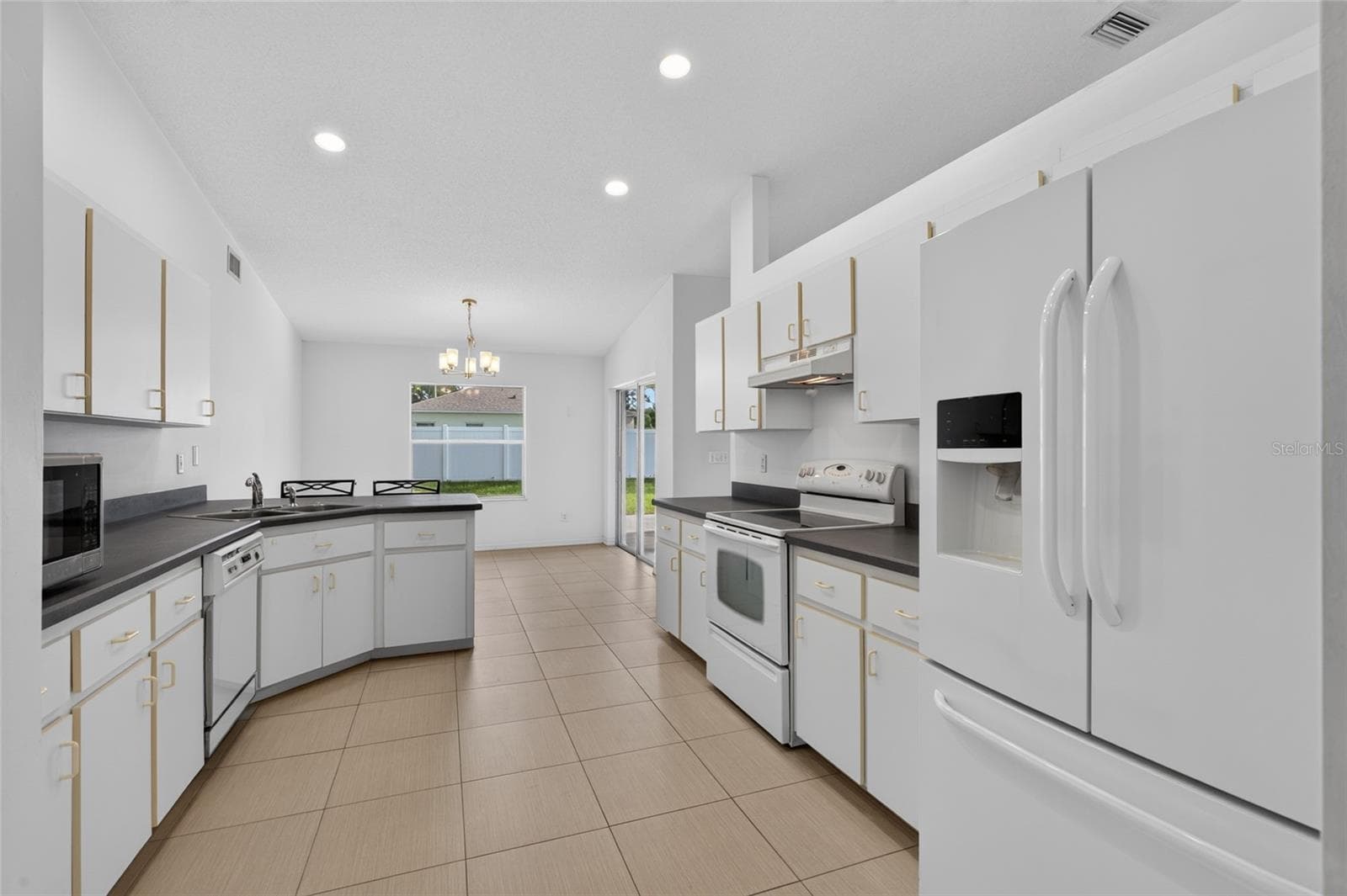 Single Family Residence at 3 POINT PLEASANT DR, PALM COAST, photo 14 of 51