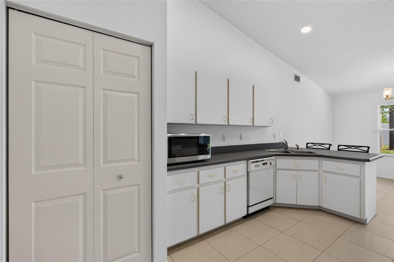 Single Family Residence at 3 POINT PLEASANT DR, PALM COAST, photo 45 of 51