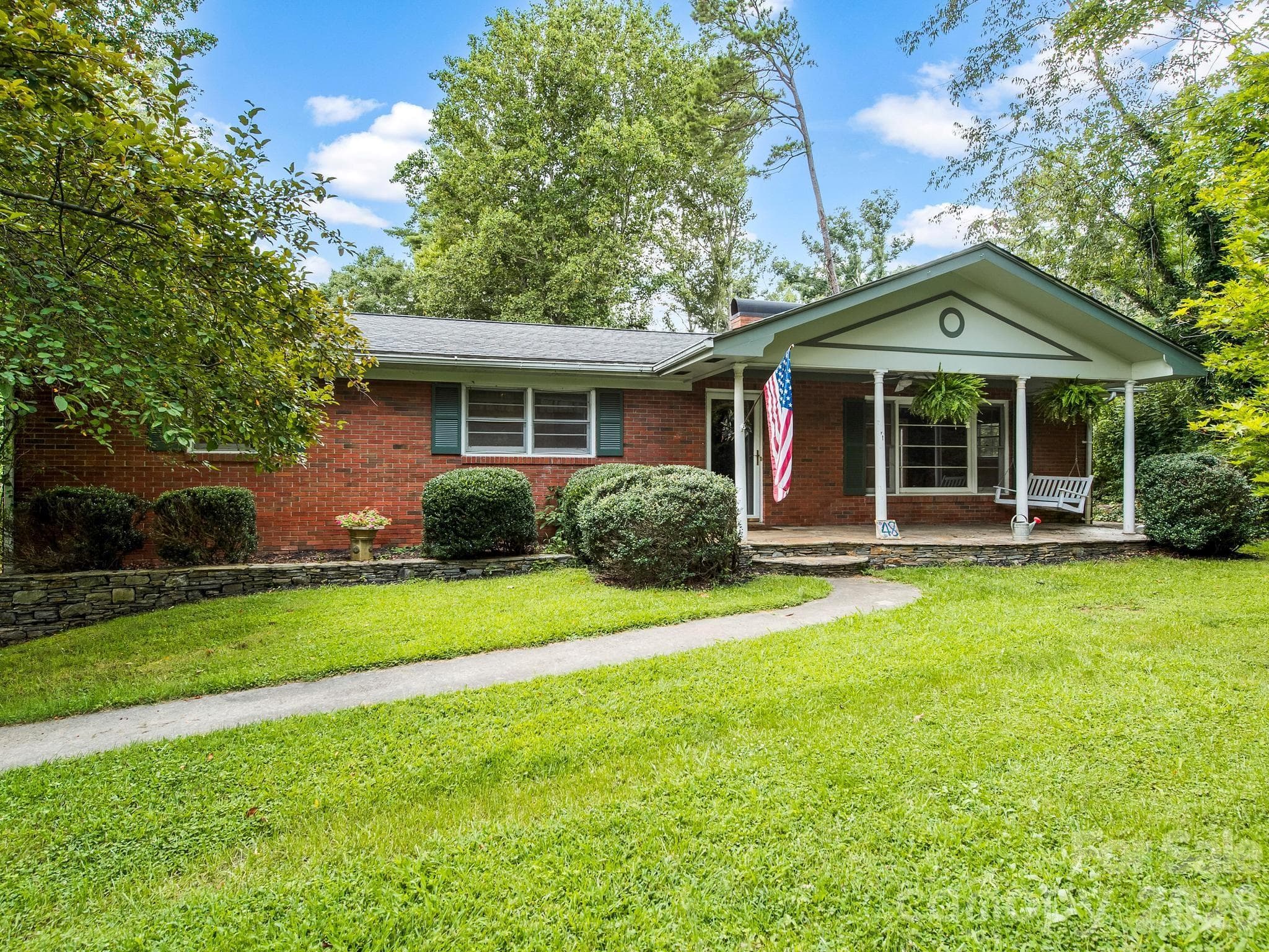 Single Family Residence at 48 Faircrest Road, Asheville, photo 2 of 31