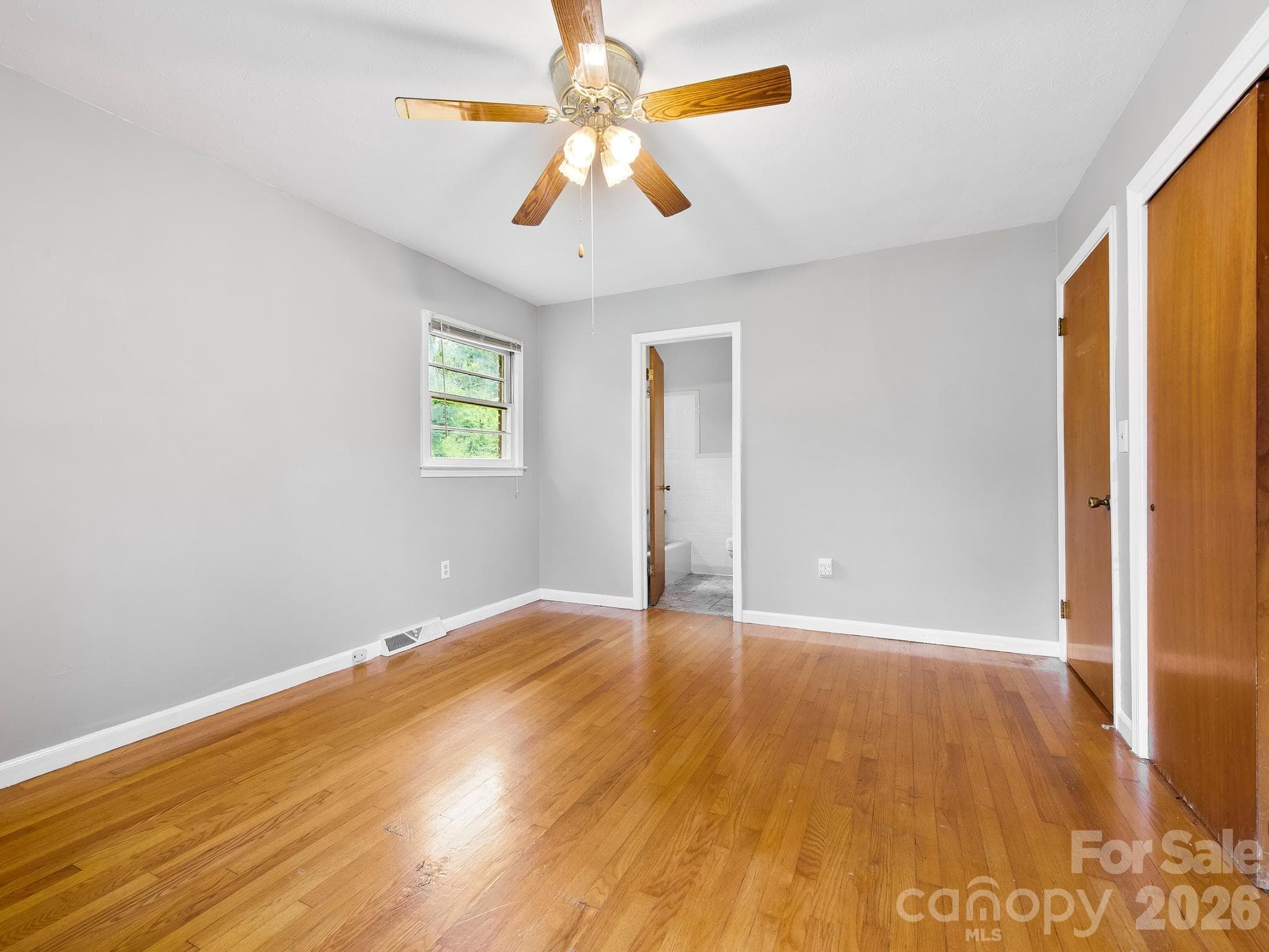 Single Family Residence at 48 Faircrest Road, Asheville, photo 20 of 31