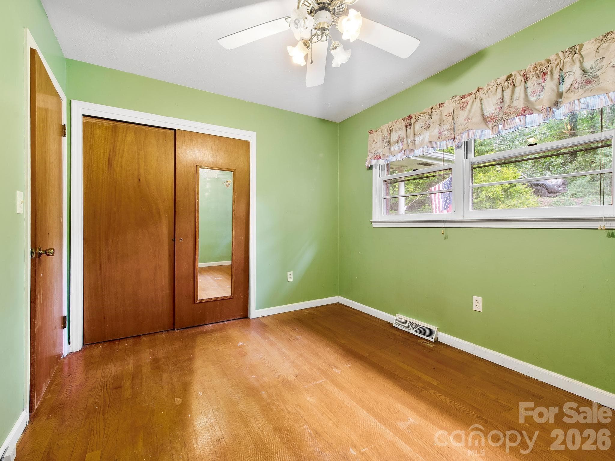 Single Family Residence at 48 Faircrest Road, Asheville, photo 23 of 31