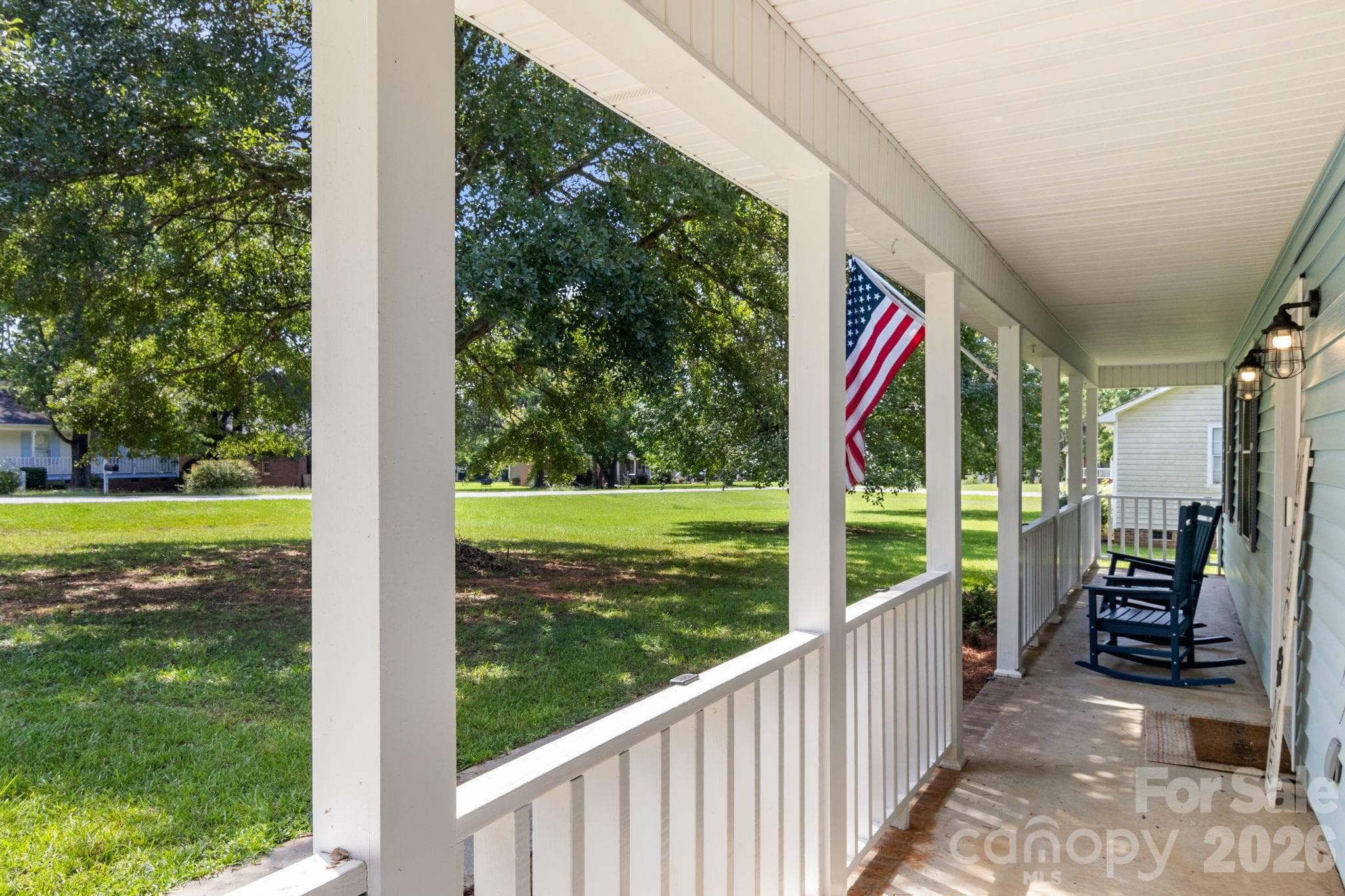 Enjoy your morning coffee or relax and unwind - 1820 Bridgewood Drive, Lancaster