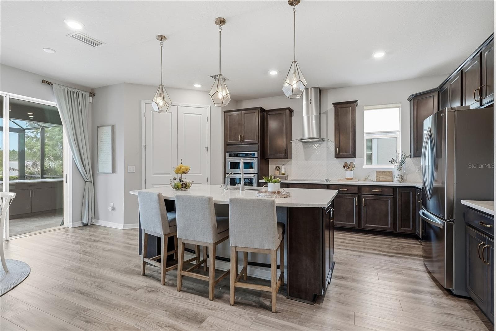 Single Family Residence at 19284 BRIARBROOK DR, TAMPA, photo 17 of 84